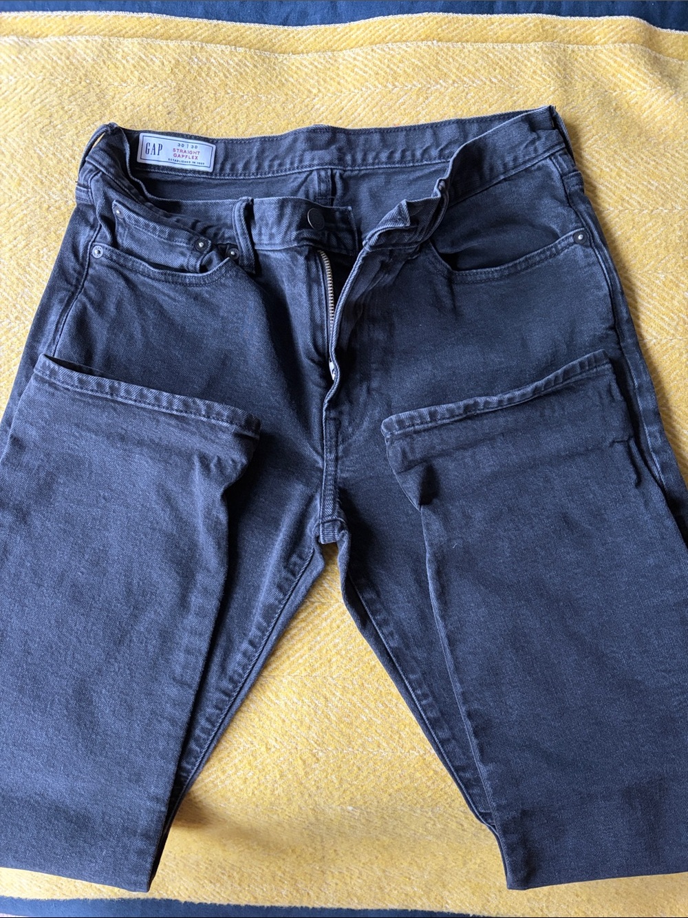 GAP Men's Dark Gray Slim Straight Jeans